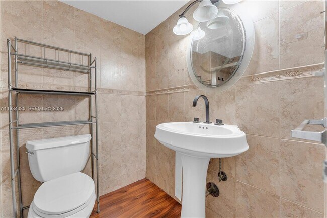 Building Photo - 4540 NW 79th Ave