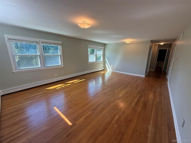Building Photo - 29 Eastview Dr