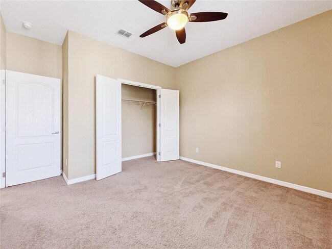 Building Photo - 5518 Thomas Square Dr