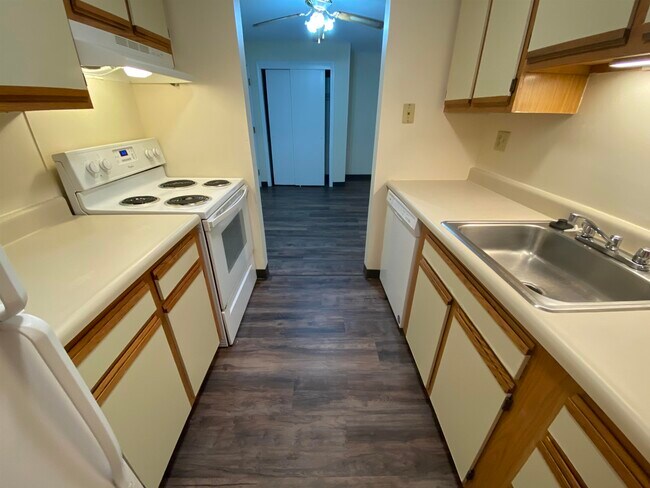 Building Photo - 143 Eastern Ave