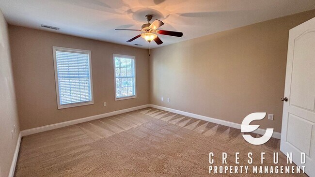 Building Photo - 2 BED, 2 BATH TOWNHOME WITH GARAGE AVAILABLE NOW!!!!!!!!!