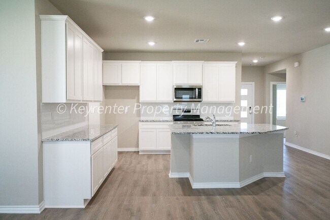 Building Photo - Gorgeous 4 Bed 2 Bath Home in Deer Creek School District!