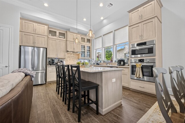 Building Photo - 2703 Kinsley Oaks Dr