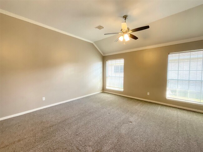 Building Photo - 9509 Dry Springs Dr