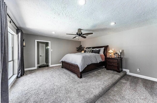 Building Photo - 3610 Lonniewood Dr