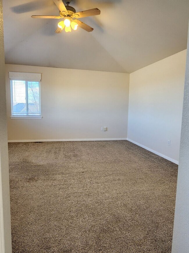 Building Photo - Parker home in Desired Stonegate Neighborhood!