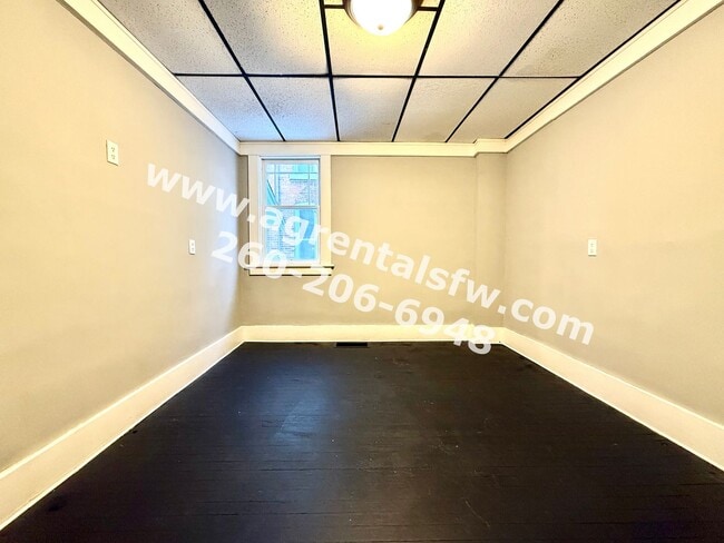 Building Photo - 209 S West St