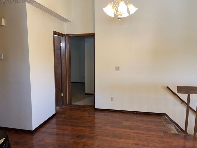 Building Photo - 4 Bedroom Rancher off of Powers Blvd