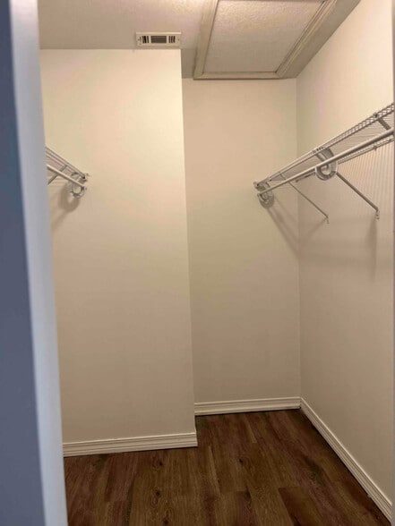 Building Photo - 103 Trenton Ave