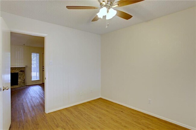 Building Photo - 9079 Jollyville Rd