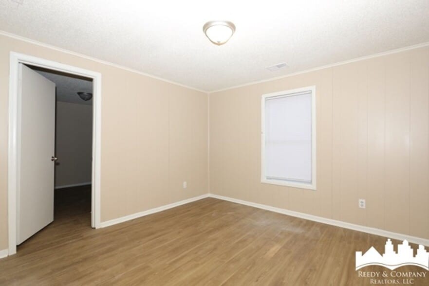 Building Photo - 4046 New Willow Rd