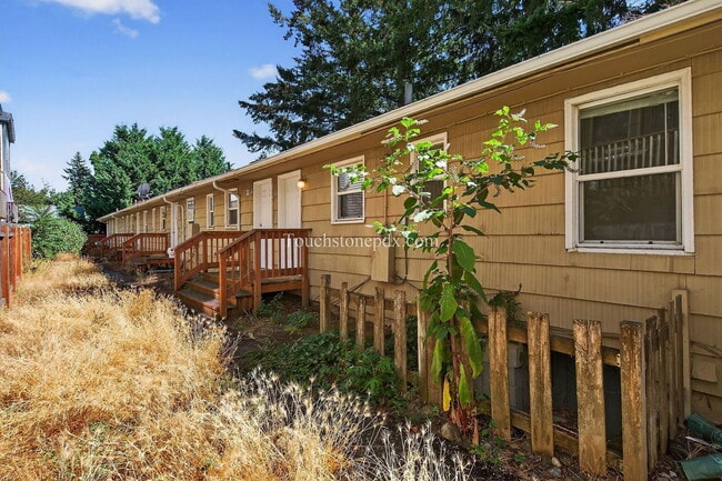 Building Photo - 7349 SE Evergreen St