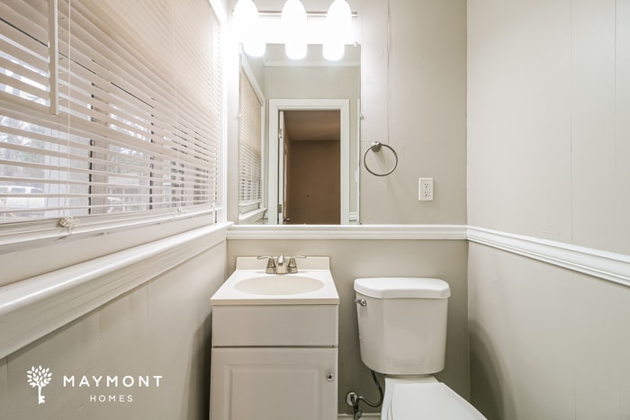 Building Photo - 4220 Hillswood Ln