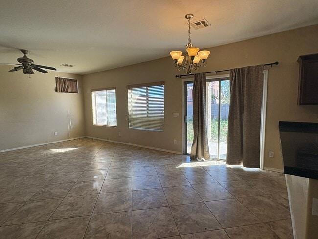 Building Photo - SPACIOUS 2,314 SQUARE FT Home