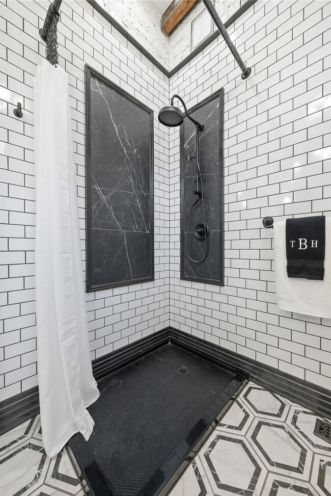 Building Photo - 45-45 W Markison Ave