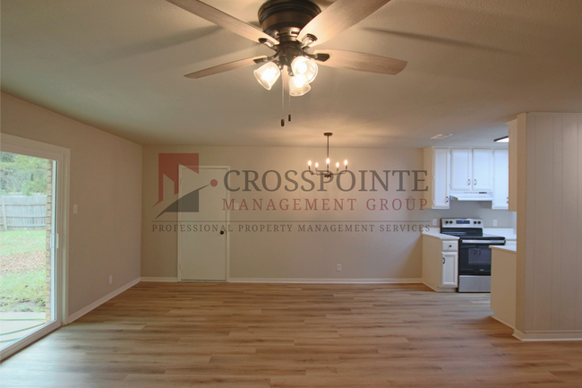 Building Photo - Remodeled 3-Bedroom, 1.5-Bath Retreat in North East Tyler!