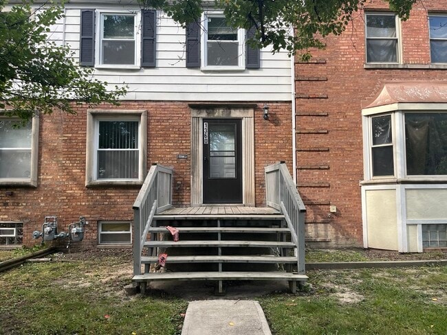 Building Photo - 1360 Wentworth Ave
