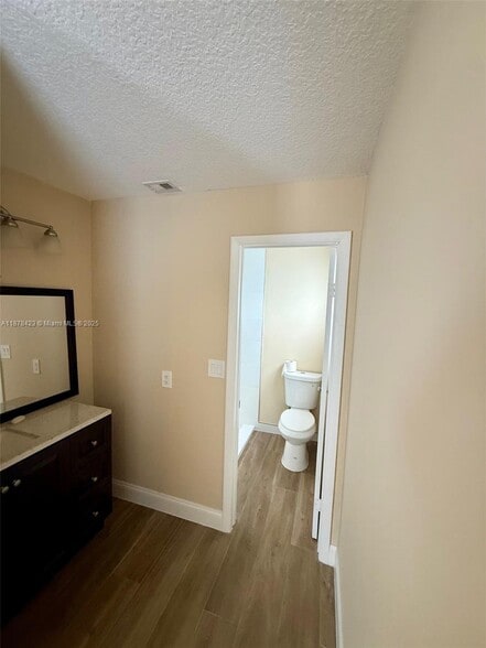 Building Photo - 11561 SW 51st Ct