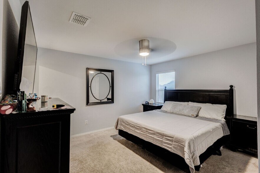 Building Photo - 5504 Rockrose Ln