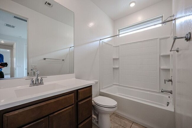 Building Photo - COMING SOON, Stunning 4 bedroom, 4 bathroom home in the desirable gated community of Horizon in C...