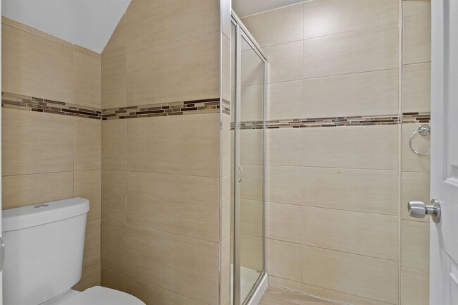 Building Photo - 15 Wayne St