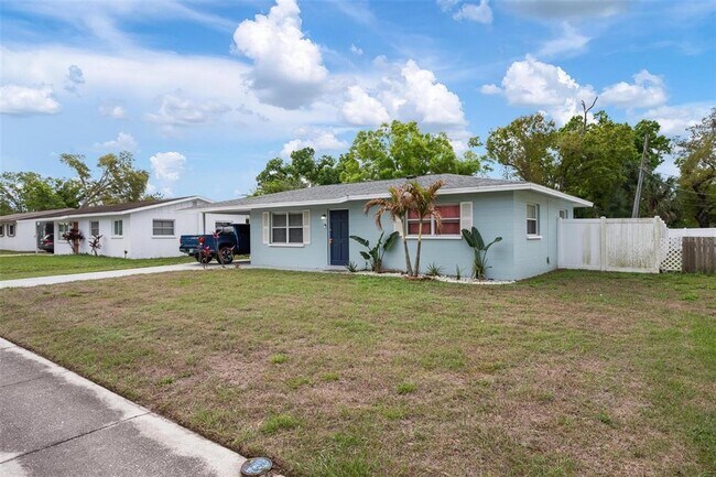 Building Photo - 5120 Brookmeade Dr