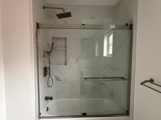 Building Photo - 2009 Symmes Cir