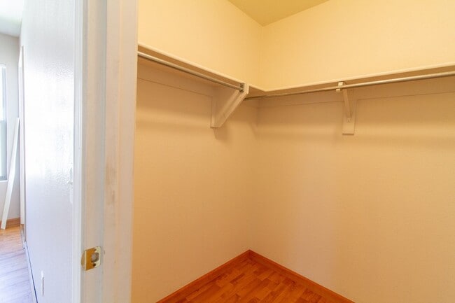 Building Photo - 8566 E Desert Ln