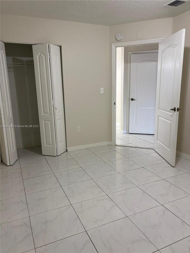 Building Photo - 14659 SW 126th Pl