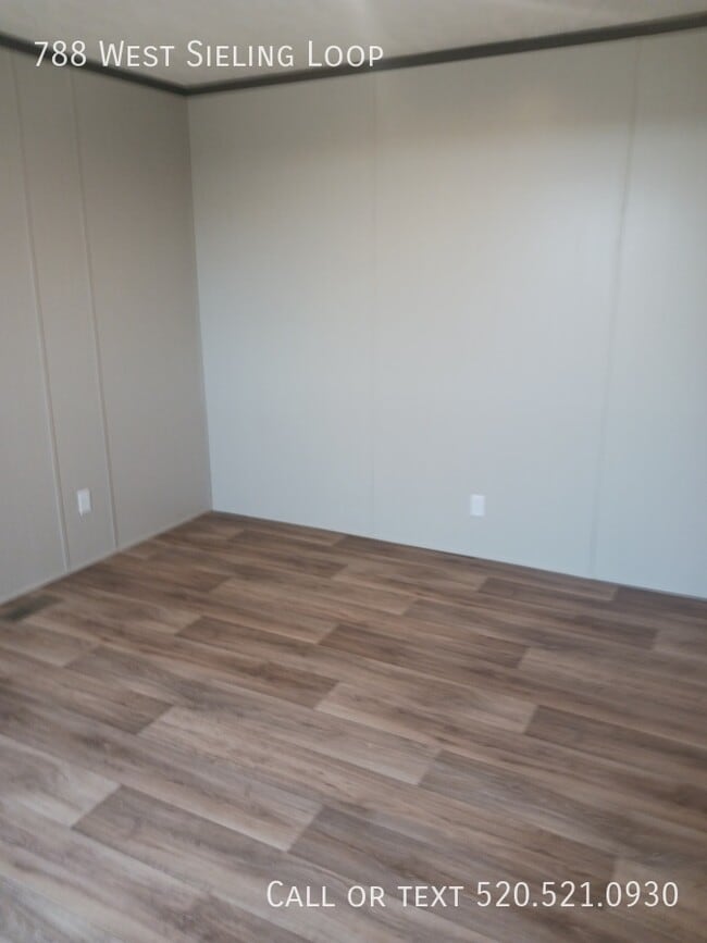 Building Photo - 788 W Sieling Loop