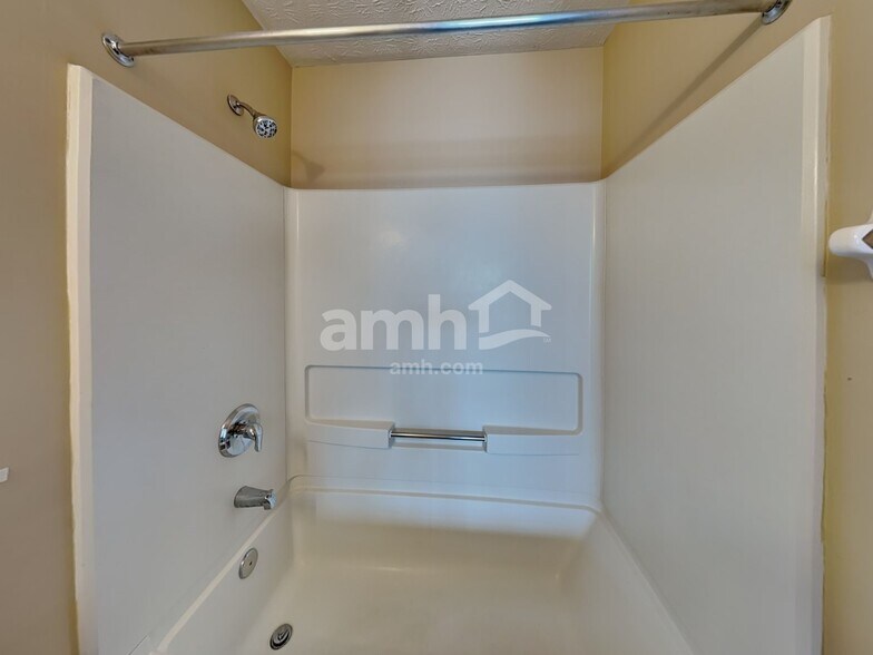 Building Photo - 2572 Edencreek Ln