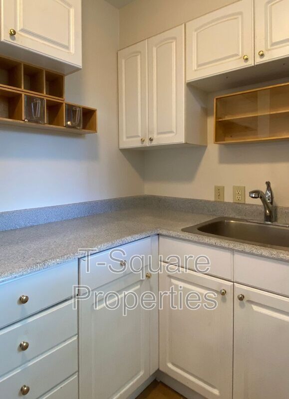 Building Photo - 4883 Terrace Dr NE