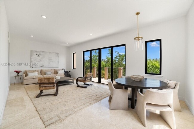Building Photo - 6226 Paradise Point Dr