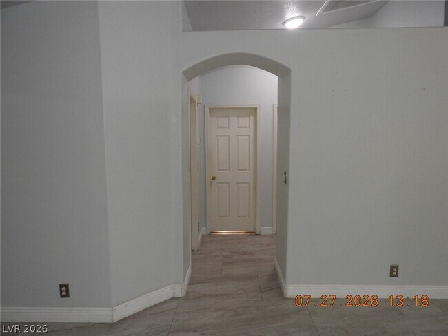 Building Photo - 4533 Chestnut Blaze
