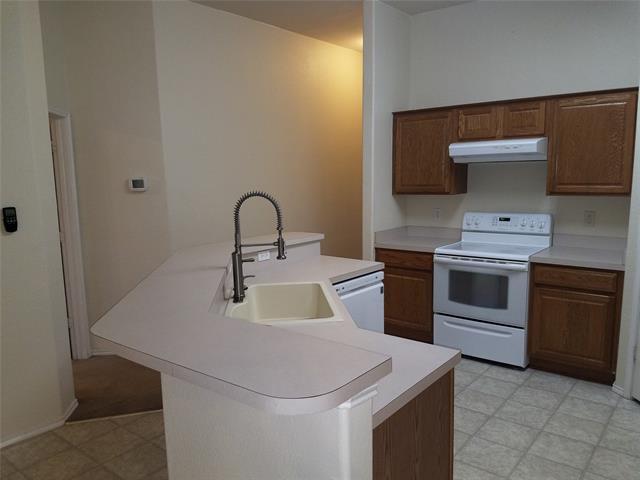 Building Photo - 305 Foreston Dr