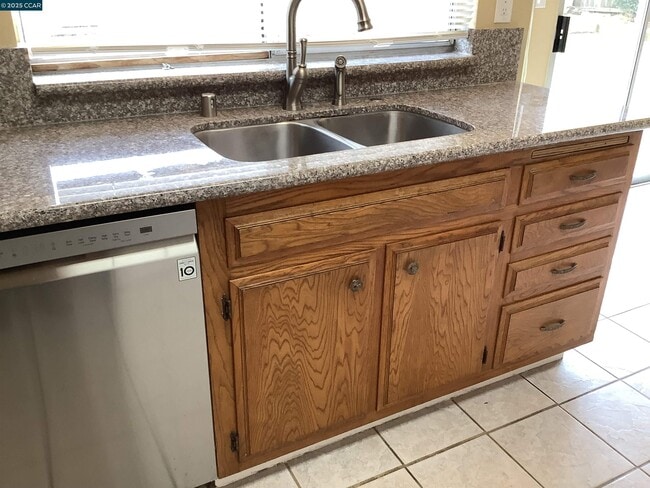 Building Photo - 2265 Jacqueline Dr