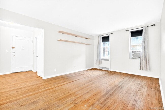 Building Photo - 770 Bronx River Rd