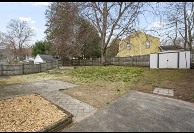 Building Photo - 244 Judwin Ave