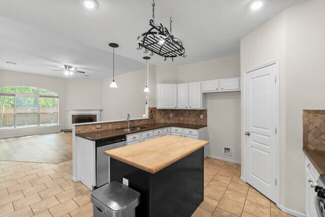 Building Photo - 58 N Indigo Cir