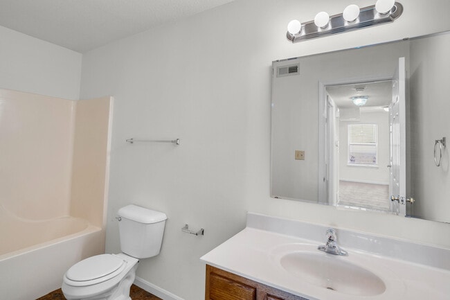 Building Photo - 3513 Delmar Ct