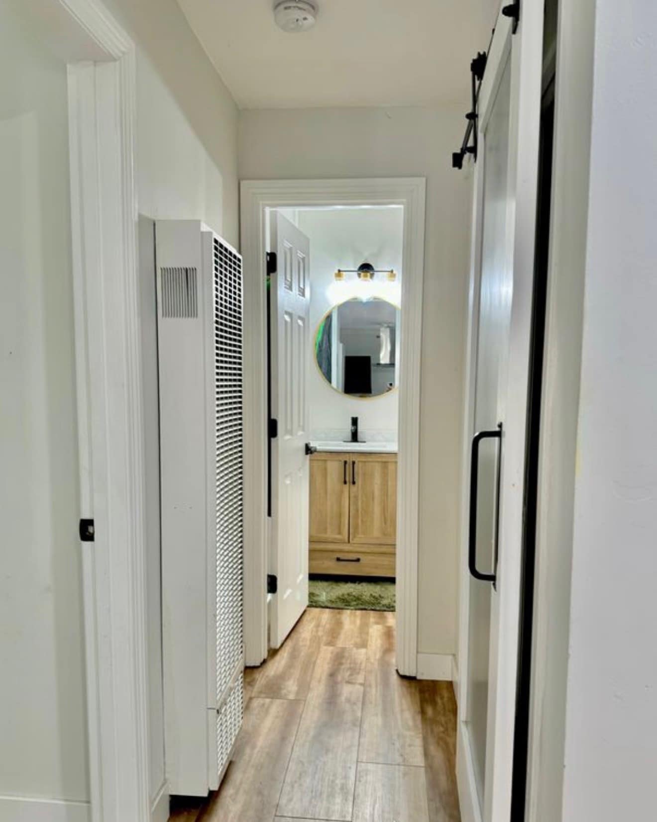 Building Photo - 1472 Iris Ave