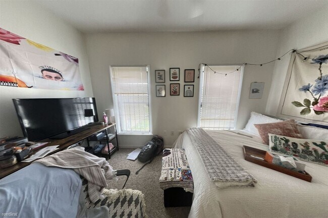 Building Photo - 1715 Arlington St