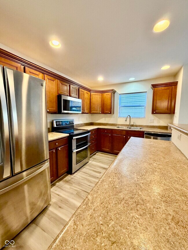 Building Photo - 7952 Bombay Ln