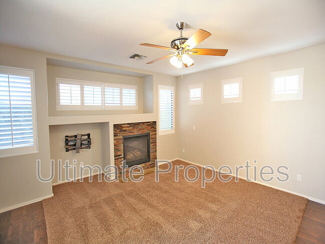 Building Photo - 8711 W Bajada Rd