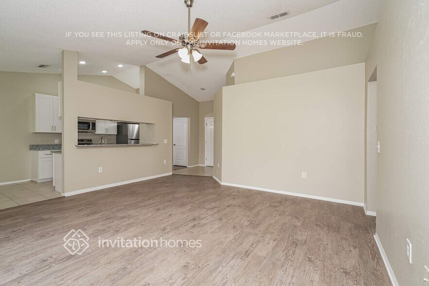 Building Photo - 7988 Oak Run Cir