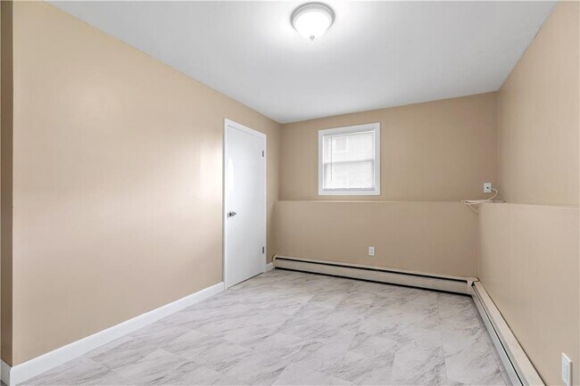 Building Photo - 21 Reardon Dr