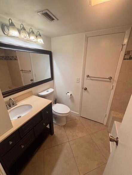 Building Photo - 203 Foxtail Dr