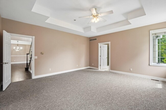 Building Photo - 1819 Brookview Dr