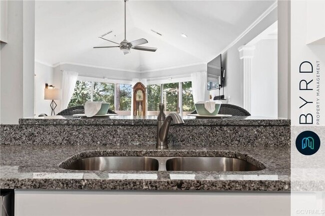 Building Photo - 206 Water Pointe Ct