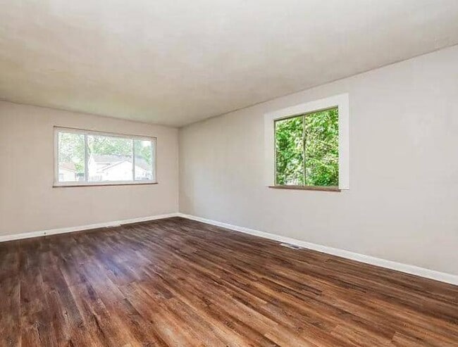 Building Photo - 1740 Windemere Dr